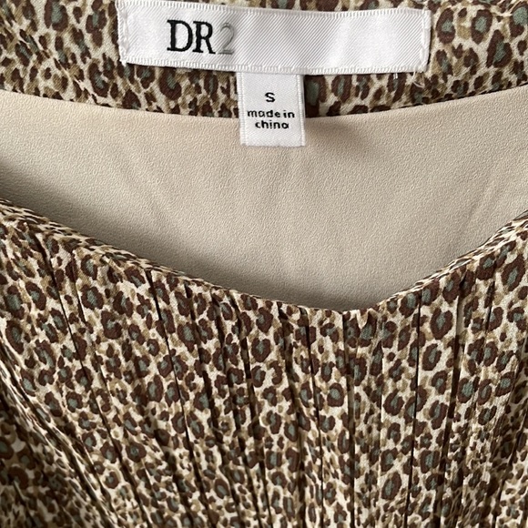 DR 2 Dress Blouse - Picture 3 of 5